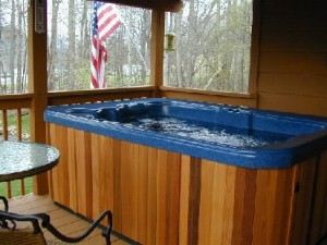 Cabin Rental with Hot Tub